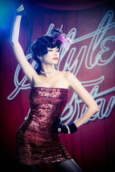 Tr&uacute;c Diễm h&oacute;a th&acirc;n th&agrave;nh nữ danh ca của thập ni&ecirc;n xưa